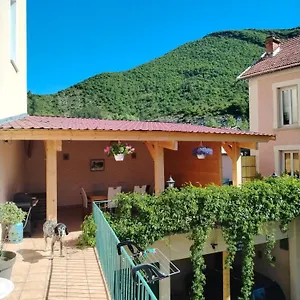Des Alpes Couette-café